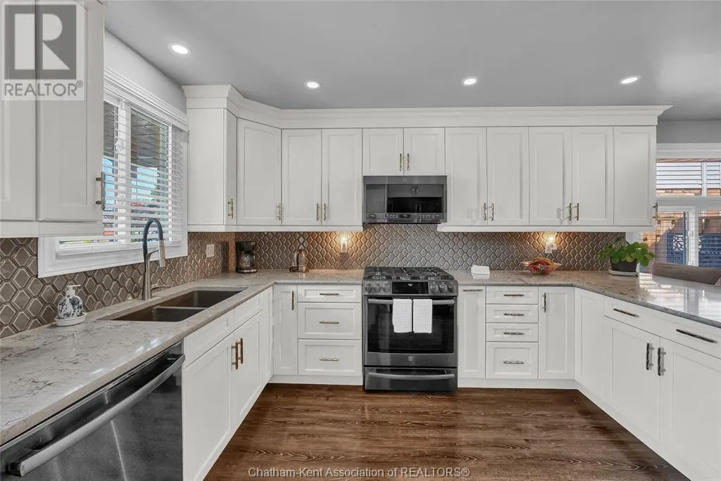 110 GLENGARRY CRESCENT