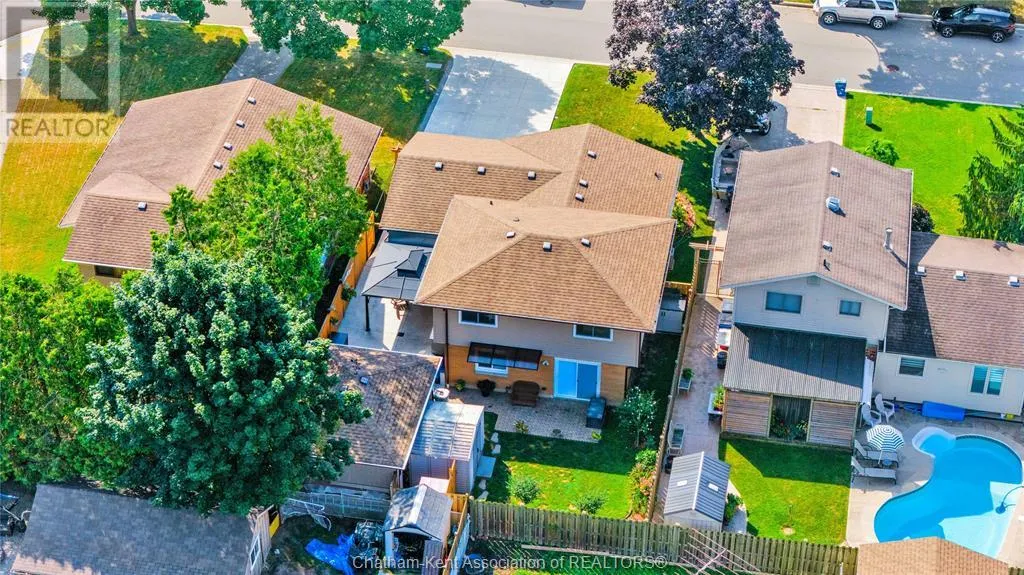 110 GLENGARRY CRESCENT