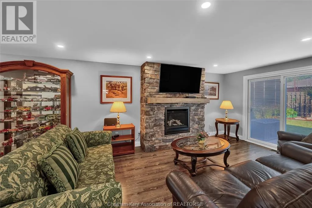 110 GLENGARRY CRESCENT
