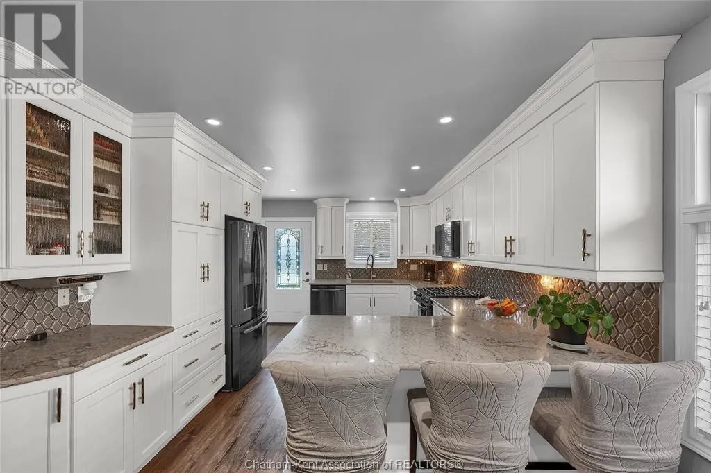 110 GLENGARRY CRESCENT