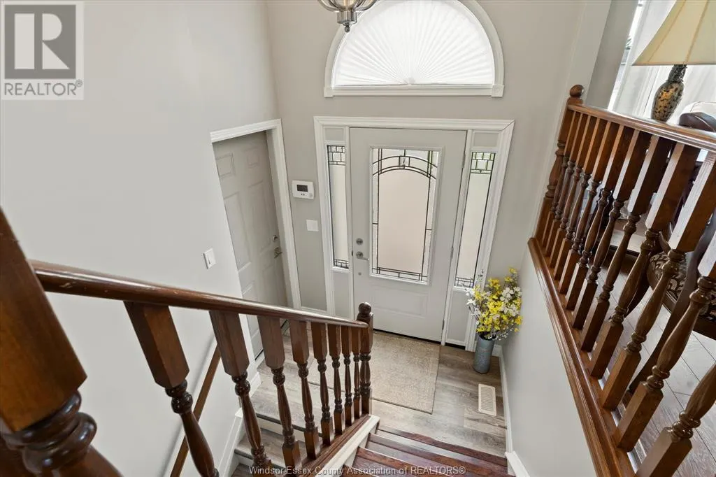 36 Rose AVENUE