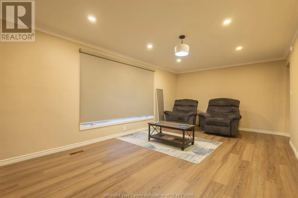 1695 DIVISION ROAD North