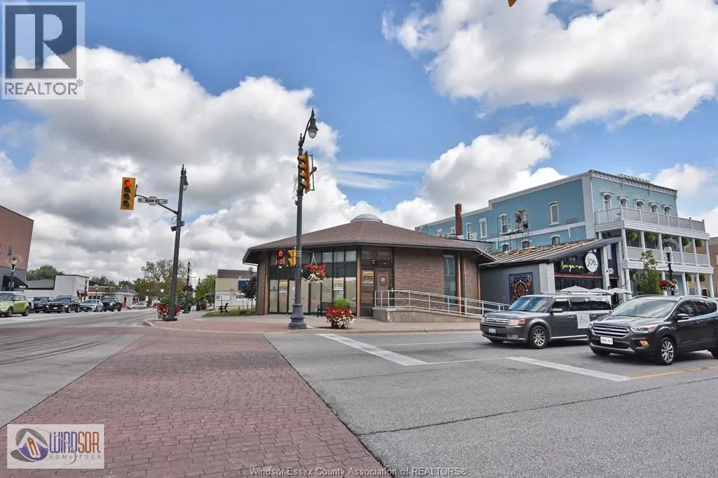 2 MAIN STREET East