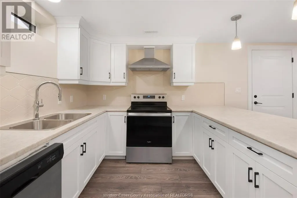 53 BELLEVIEW