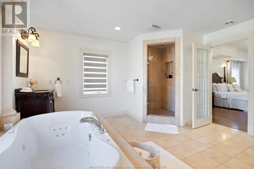 1042 HUNTINGTON BOULEVARD