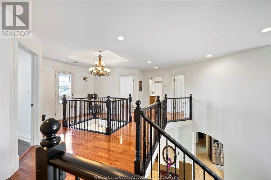 1042 HUNTINGTON BOULEVARD