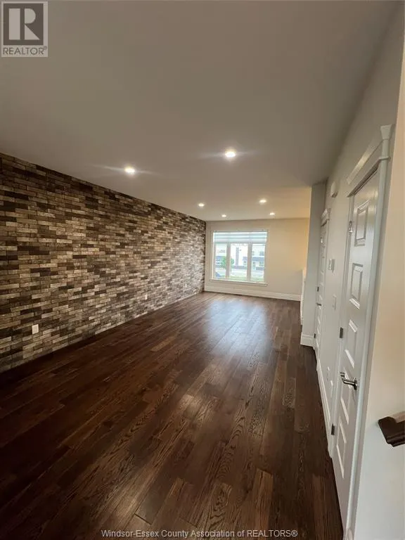 741 BROWNSTONE