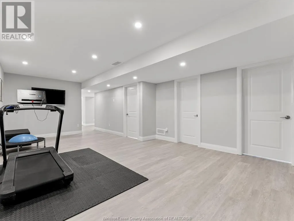 21 WOODLAND
