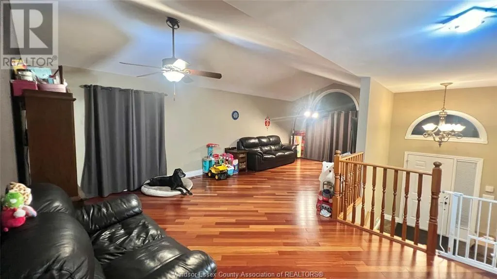 435 MENARD LANE