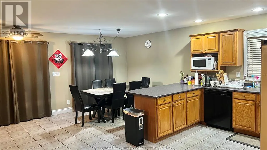 435 MENARD LANE