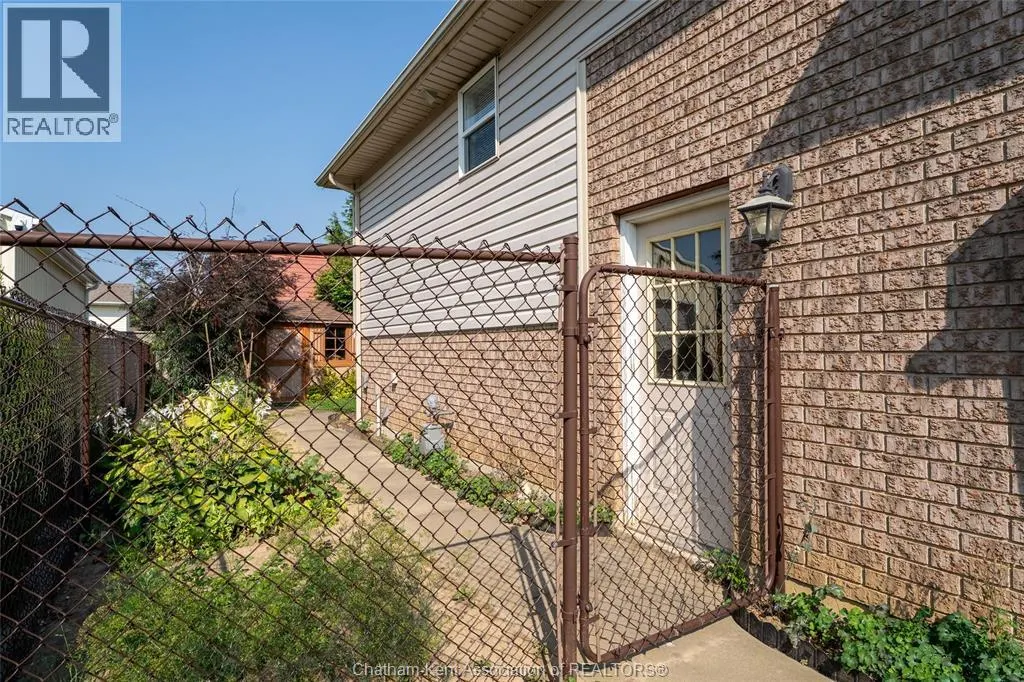 29 LaRose CRESCENT