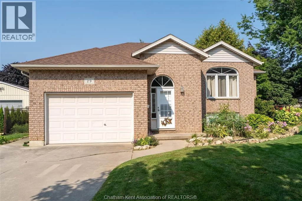 29 LaRose CRESCENT