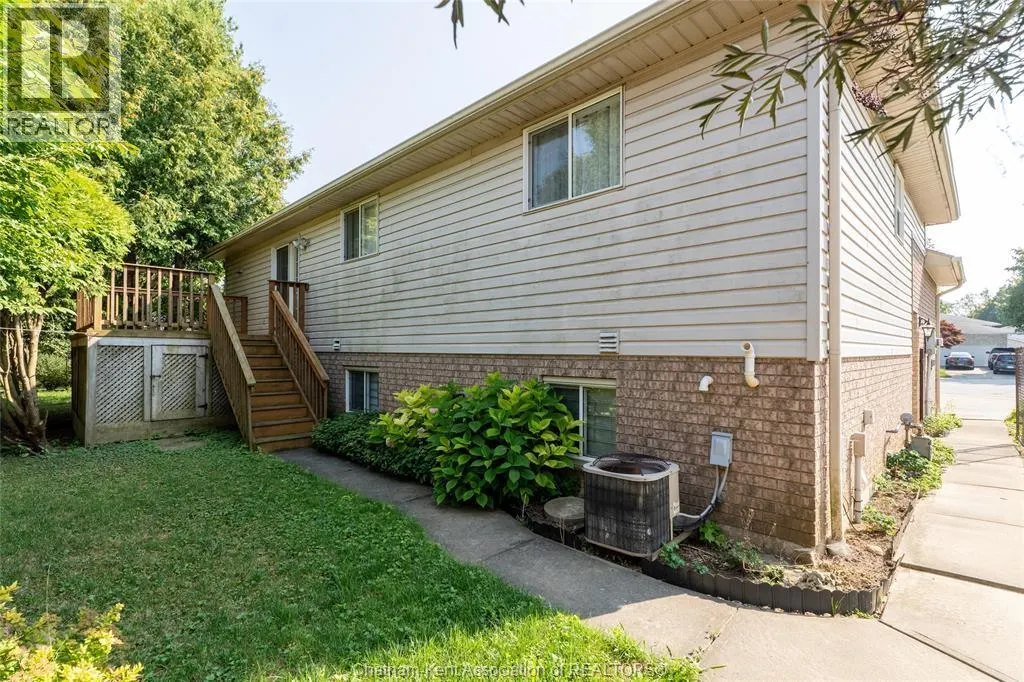 29 LaRose CRESCENT