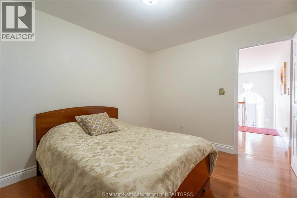 29 LaRose CRESCENT