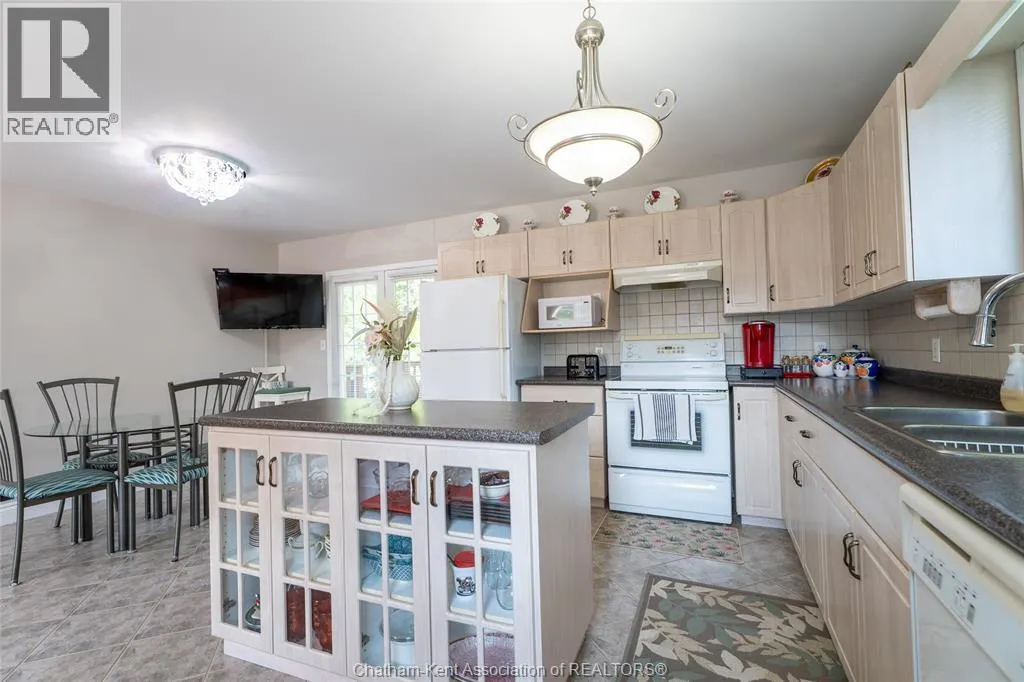 29 LaRose CRESCENT