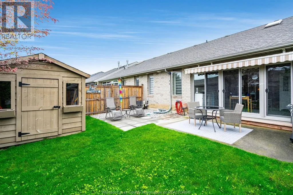 12 LEONARD DRIVE