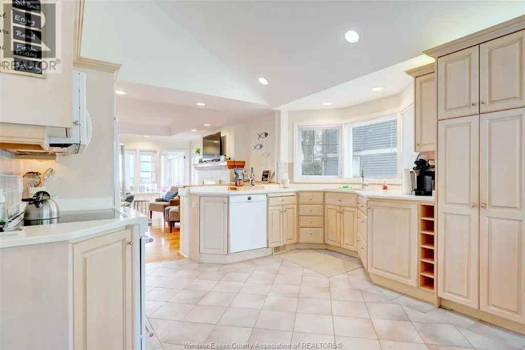 704 POINT PELEE DRIVE