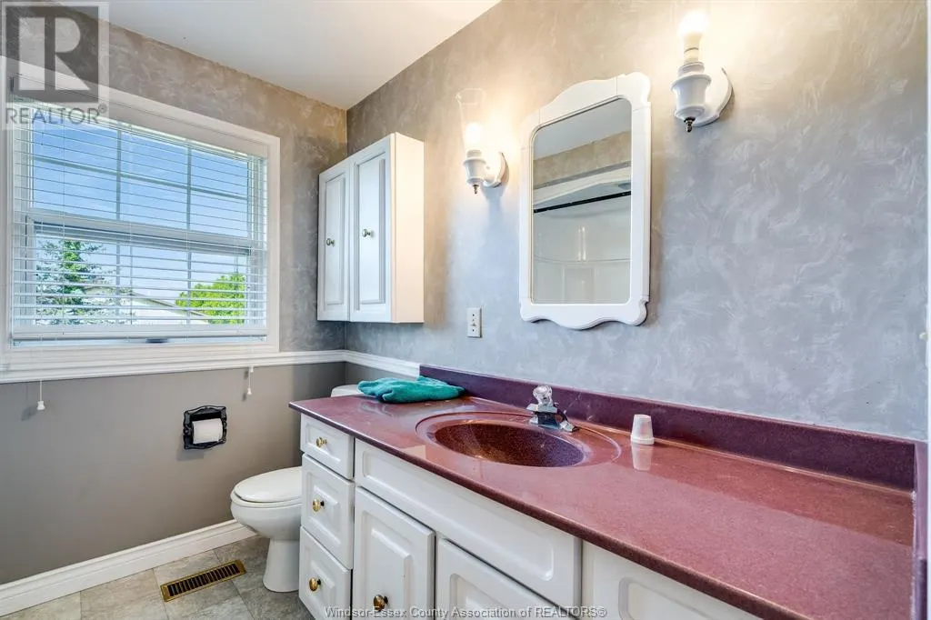 8725 RICHARDSON Sideroad