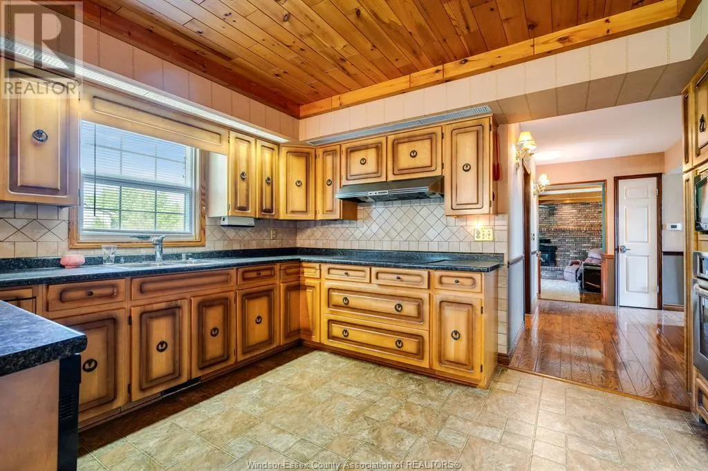 8725 RICHARDSON Sideroad