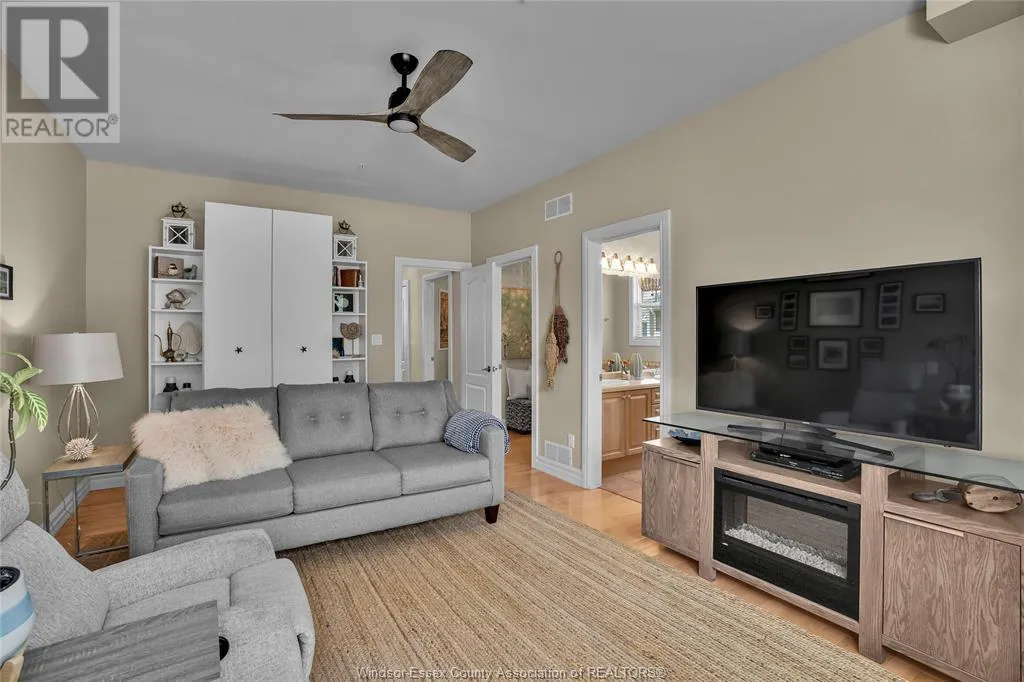 71 RED OAK CRESCENT