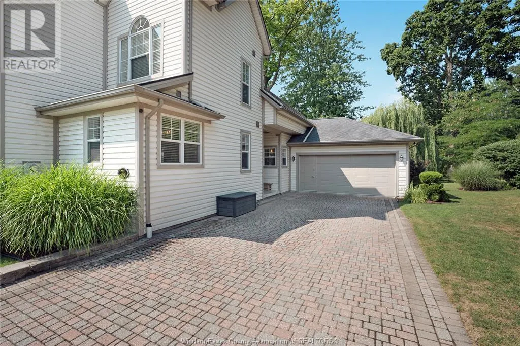 71 RED OAK CRESCENT