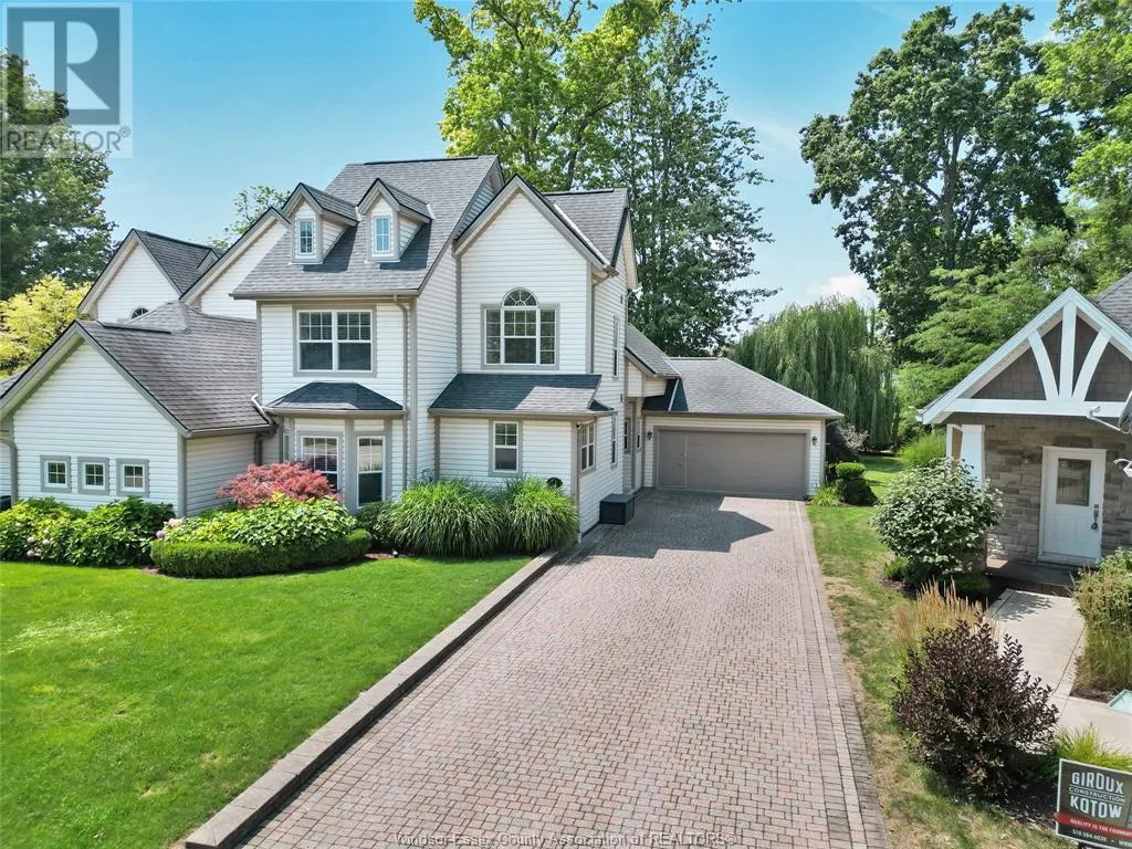 71 RED OAK CRESCENT