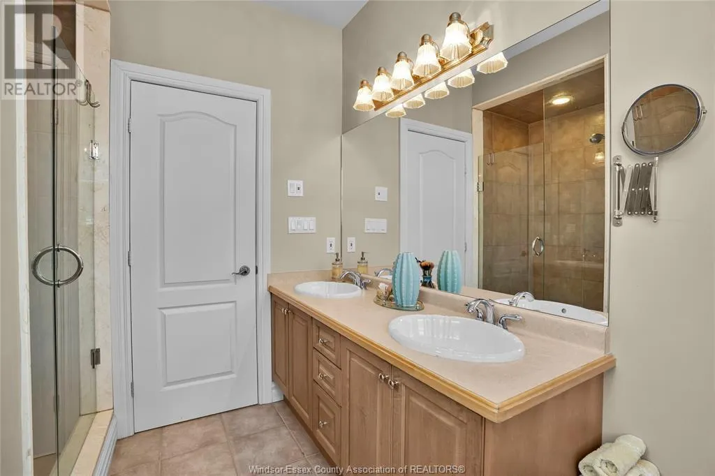 71 RED OAK CRESCENT