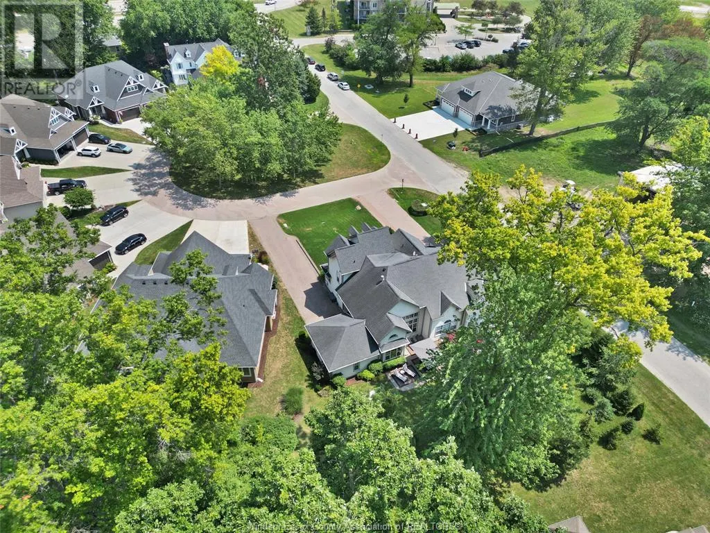 71 RED OAK CRESCENT