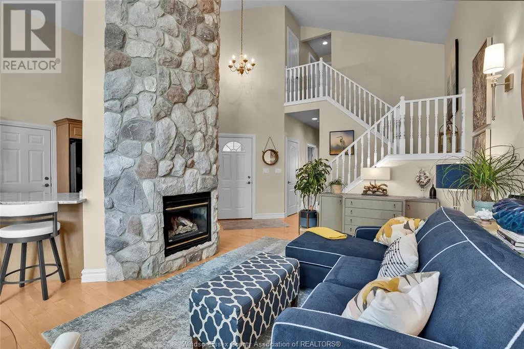 71 RED OAK CRESCENT