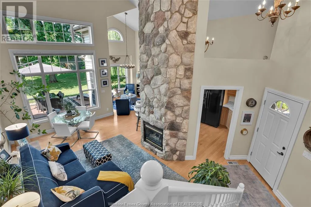 71 RED OAK CRESCENT