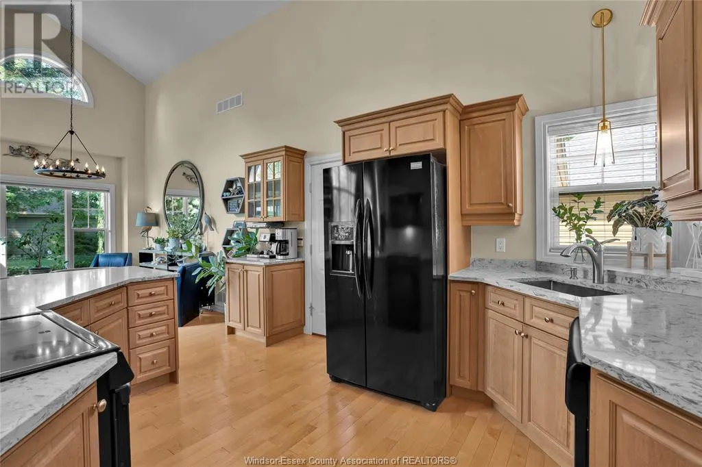 71 RED OAK CRESCENT