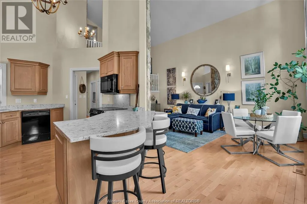 71 RED OAK CRESCENT