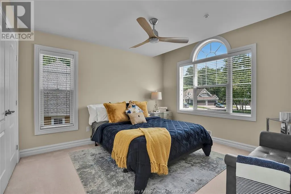 71 RED OAK CRESCENT