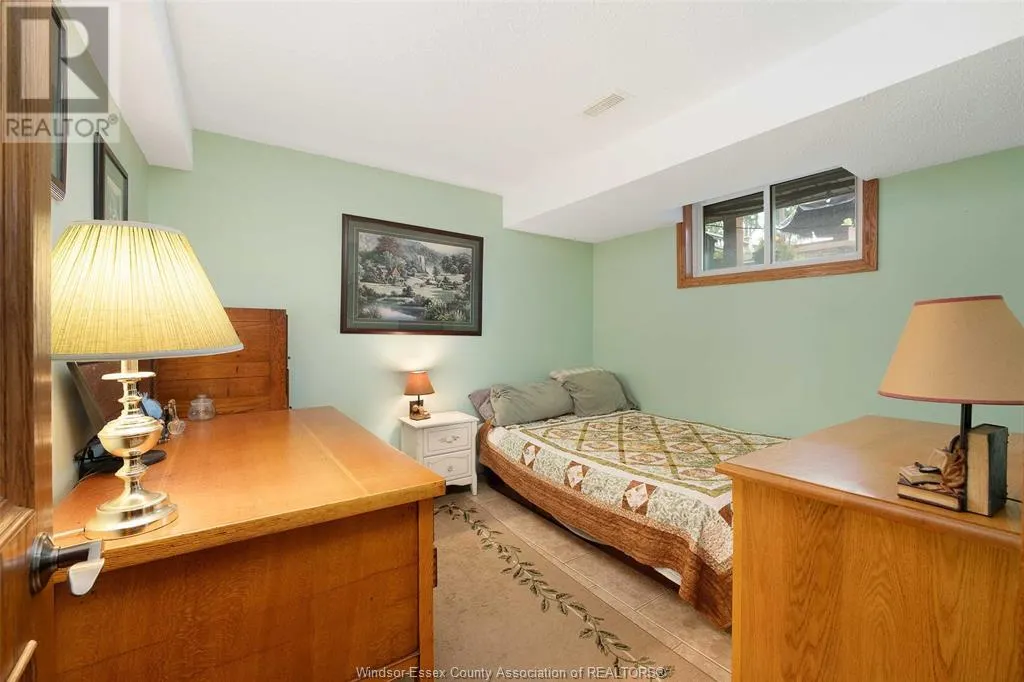 1935 CANARD DRIVE