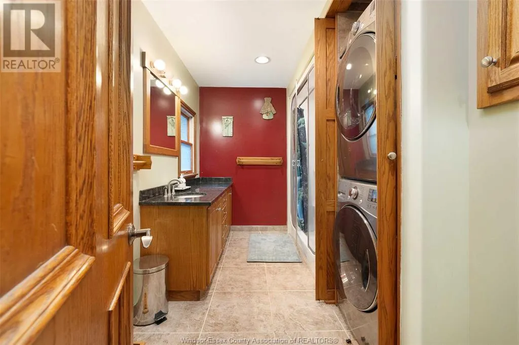 1935 CANARD DRIVE