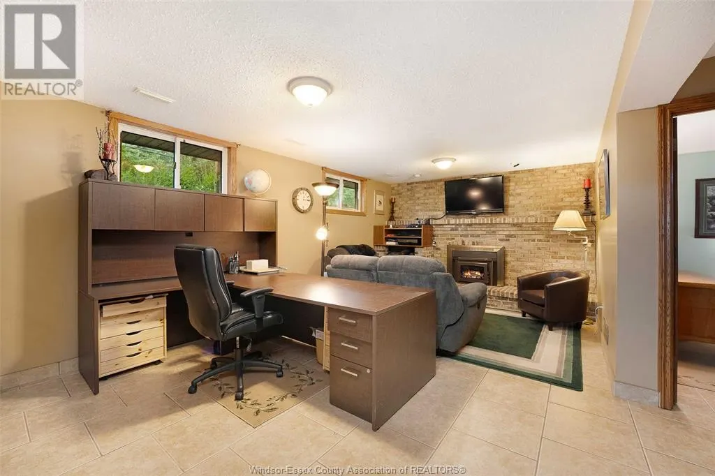 1935 CANARD DRIVE