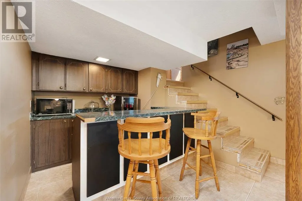 1935 CANARD DRIVE
