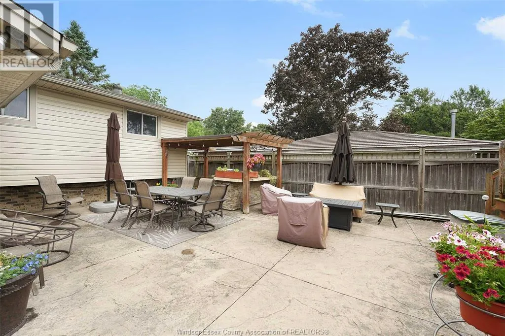 1935 CANARD DRIVE