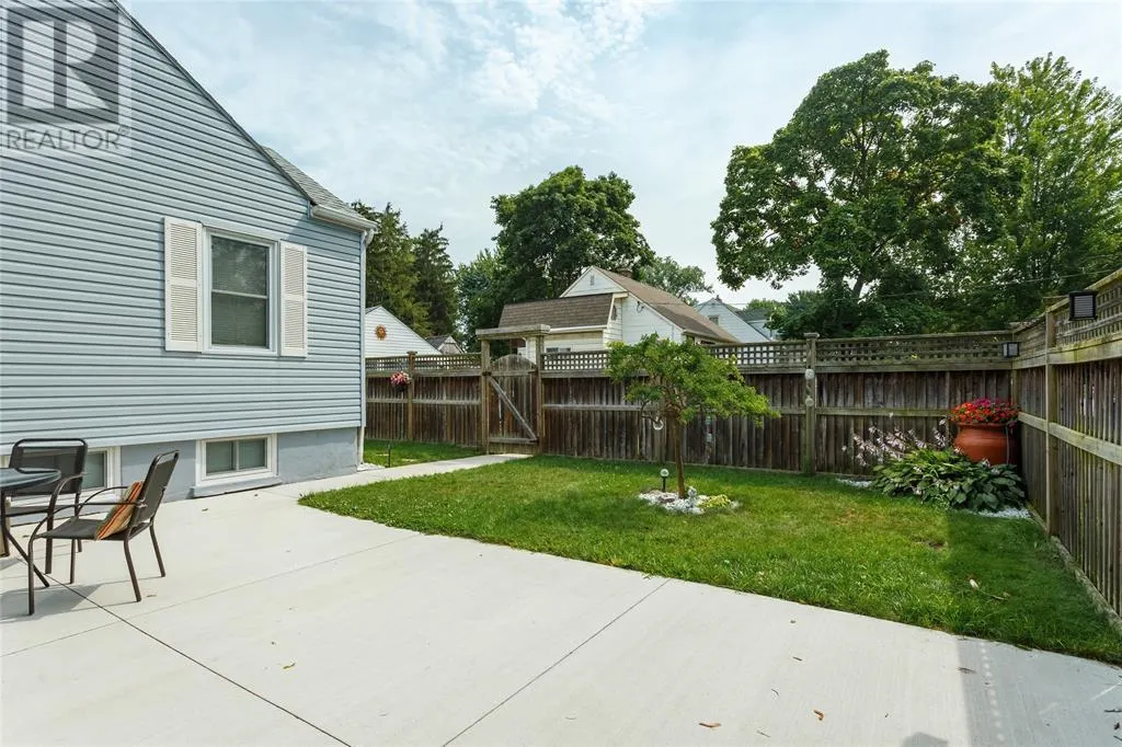972 COLBORNE ROAD Unit# 3, #3