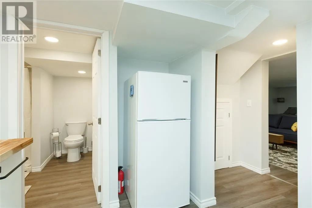 972 COLBORNE ROAD Unit# 3, #3