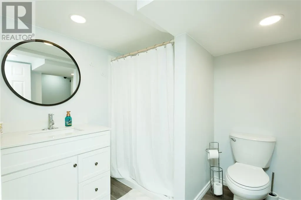 972 COLBORNE ROAD Unit# 3, #3