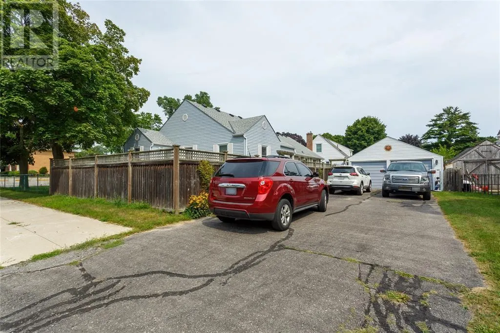 972 COLBORNE ROAD Unit# 3, #3