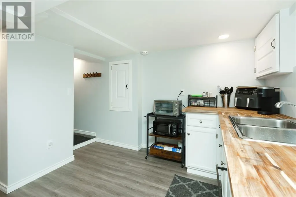 972 COLBORNE ROAD Unit# 3, #3