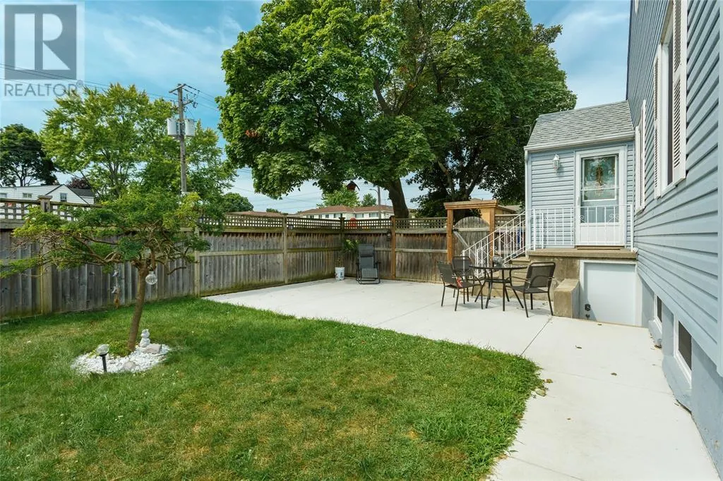 972 COLBORNE ROAD Unit# 3, #3
