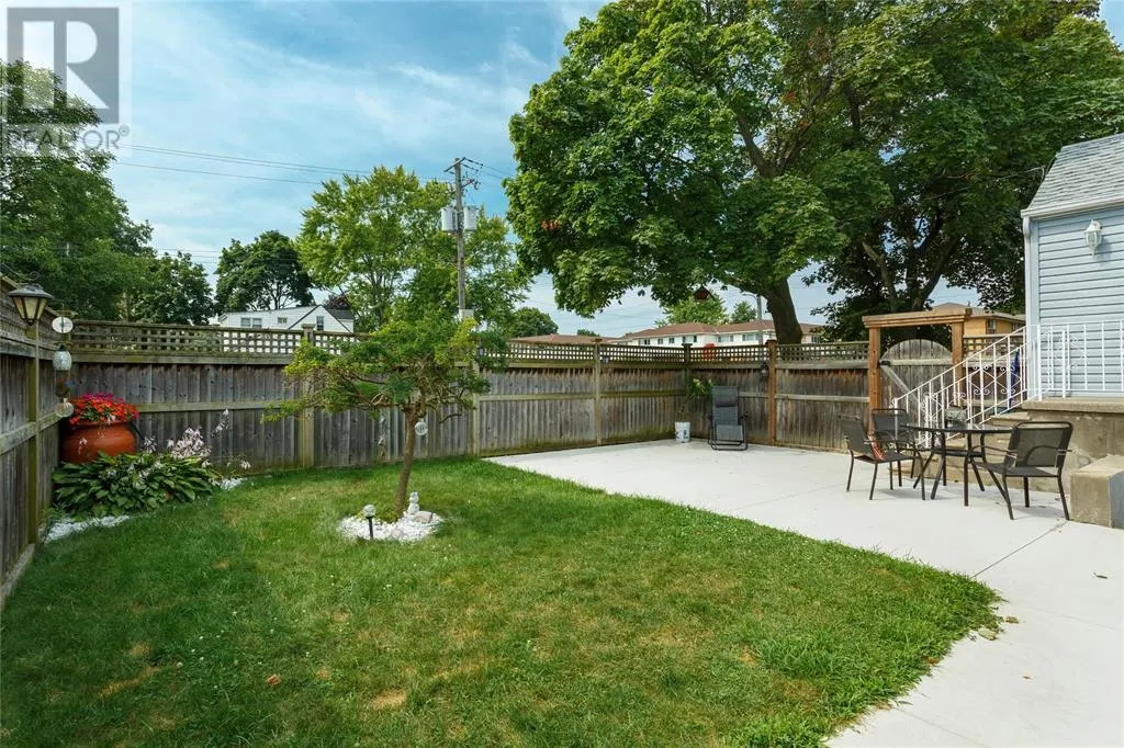 972 COLBORNE ROAD Unit# 3, #3
