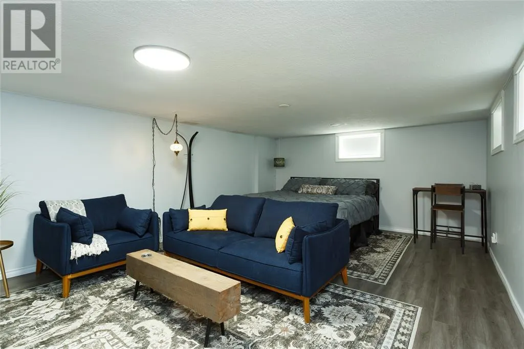 972 COLBORNE ROAD Unit# 3, #3