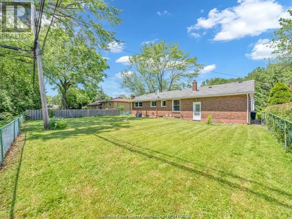 2445 TODD LANE