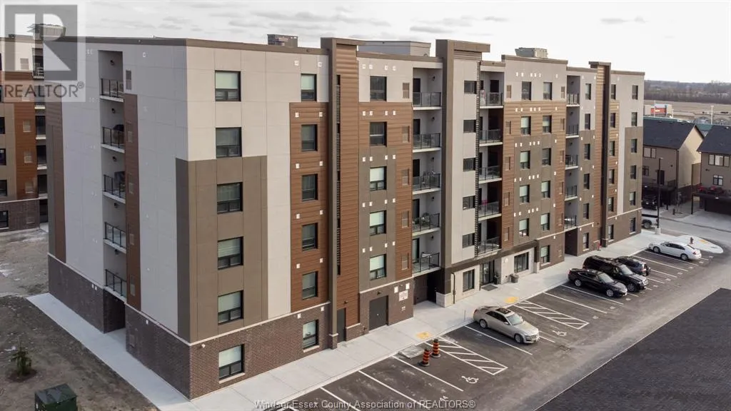 716 BROWNSTONE Unit# 202
