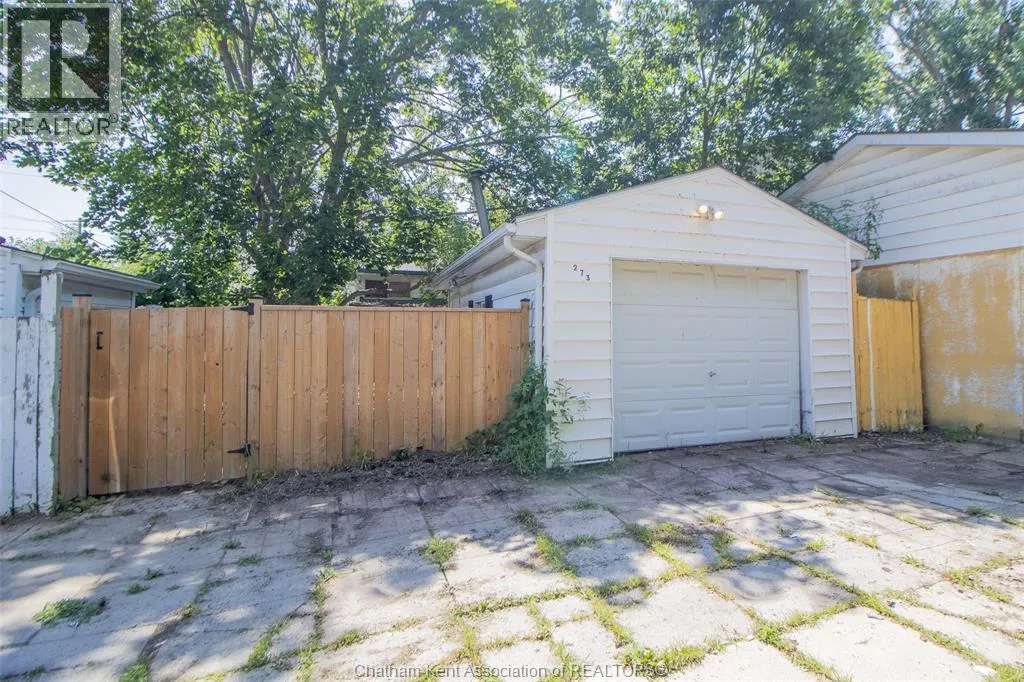 273 GRAND AVENUE East