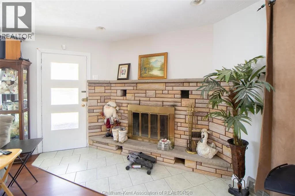 273 GRAND AVENUE East